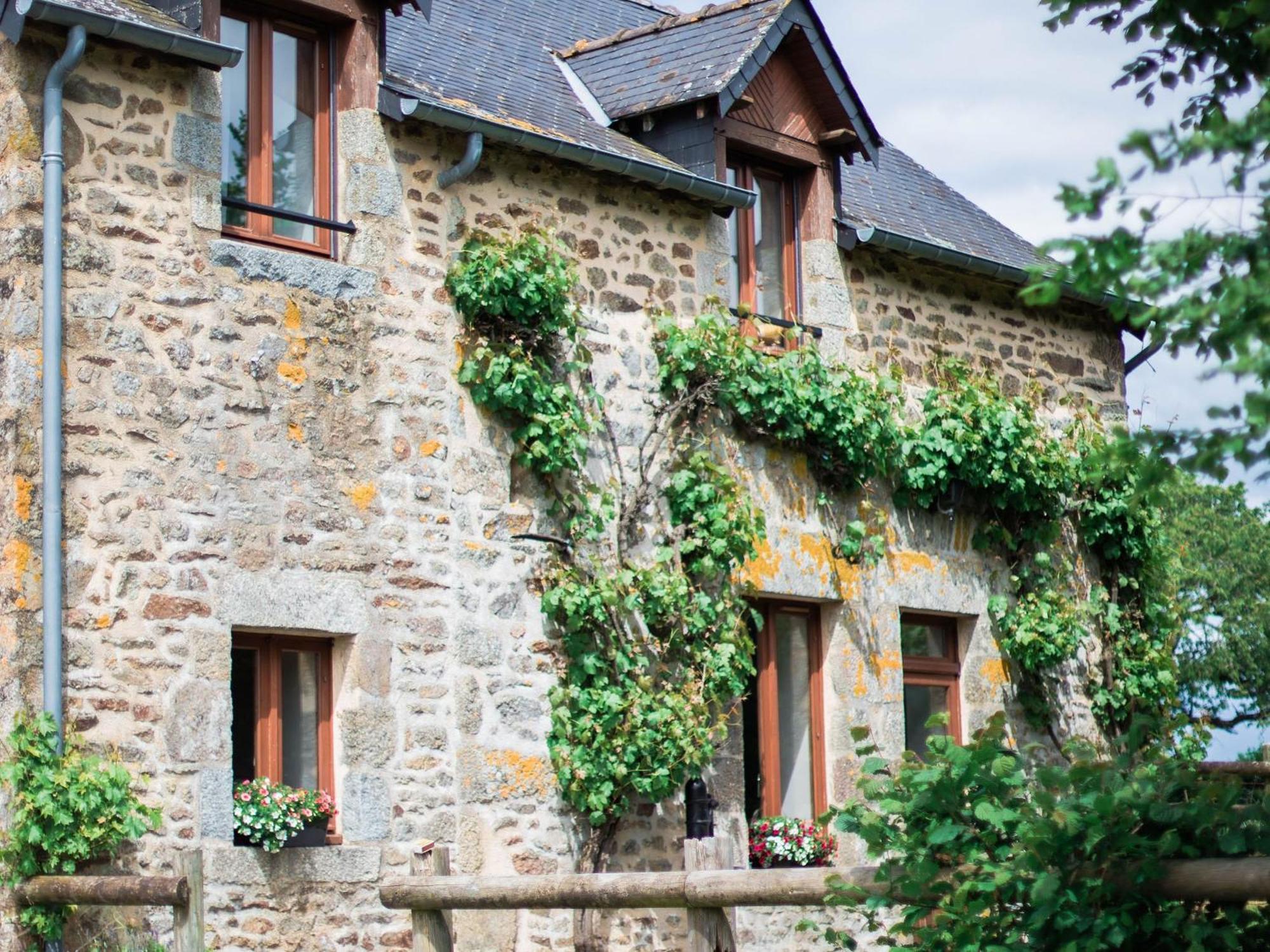 Gîte Saint-Léonard-des-Bois, 4 pièces, 6 personnes - FR-1-410-149 Extérieur photo